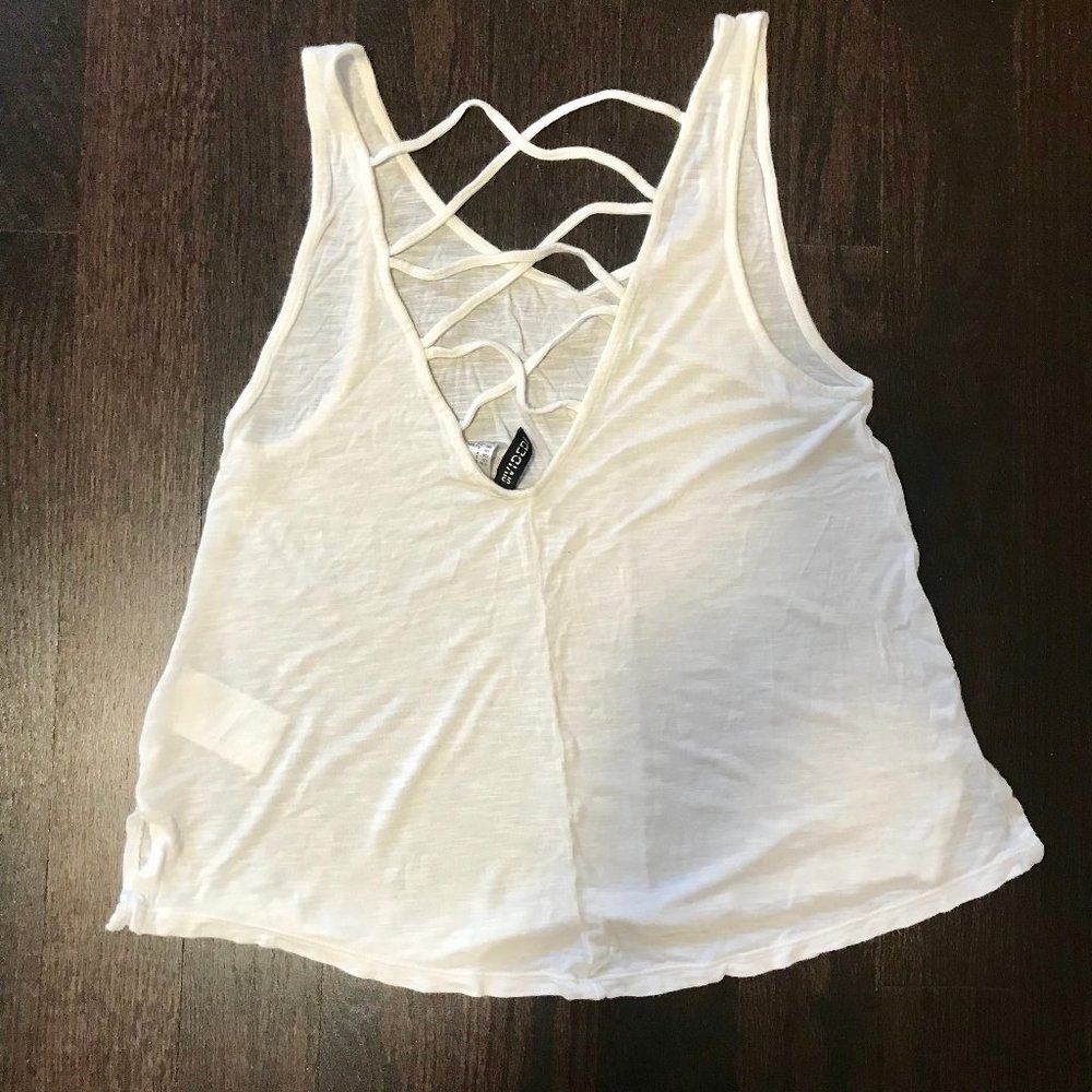 📣3 for $18 📣DIVIDED by H&M - White Soft Tank Top